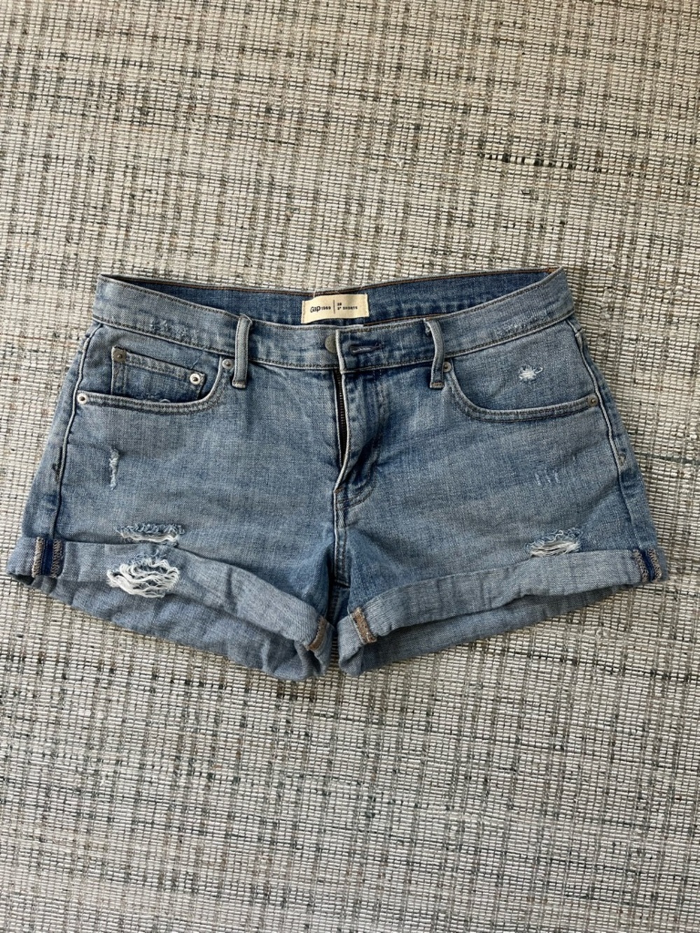 Gap Women's Light Blue Denim Jean shorts size 28
